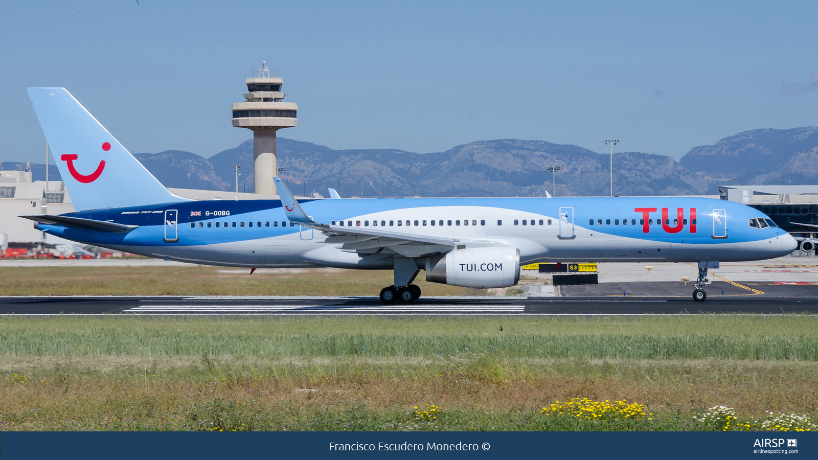 Tui Airways  Boeing 757-200  G-OOBG