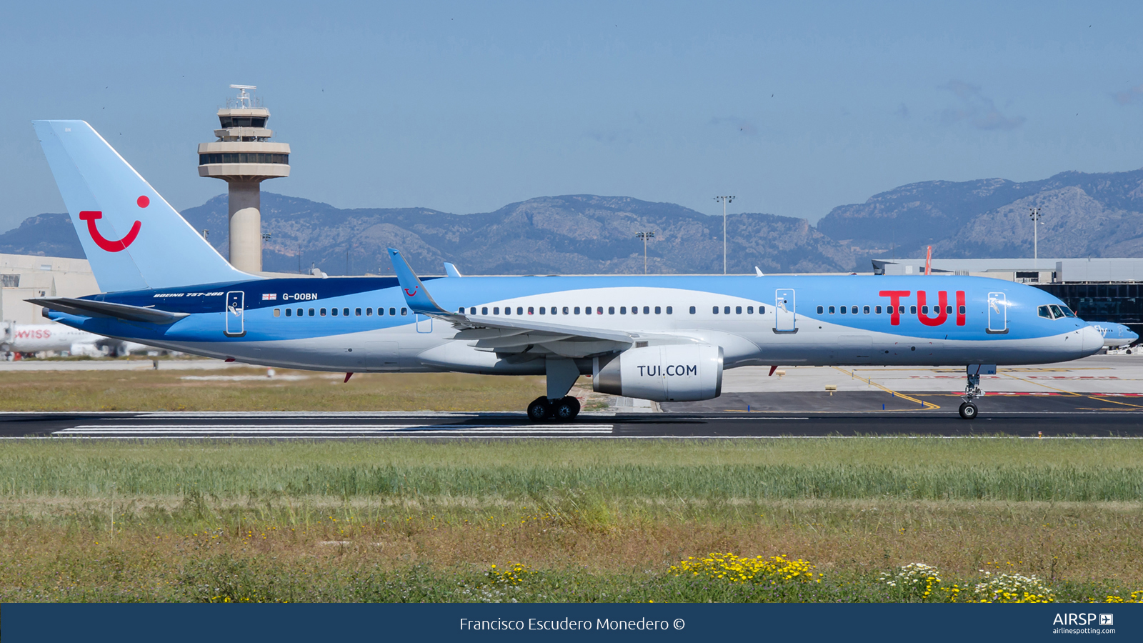 Tui Airways  Boeing 757-200  G-OOBN