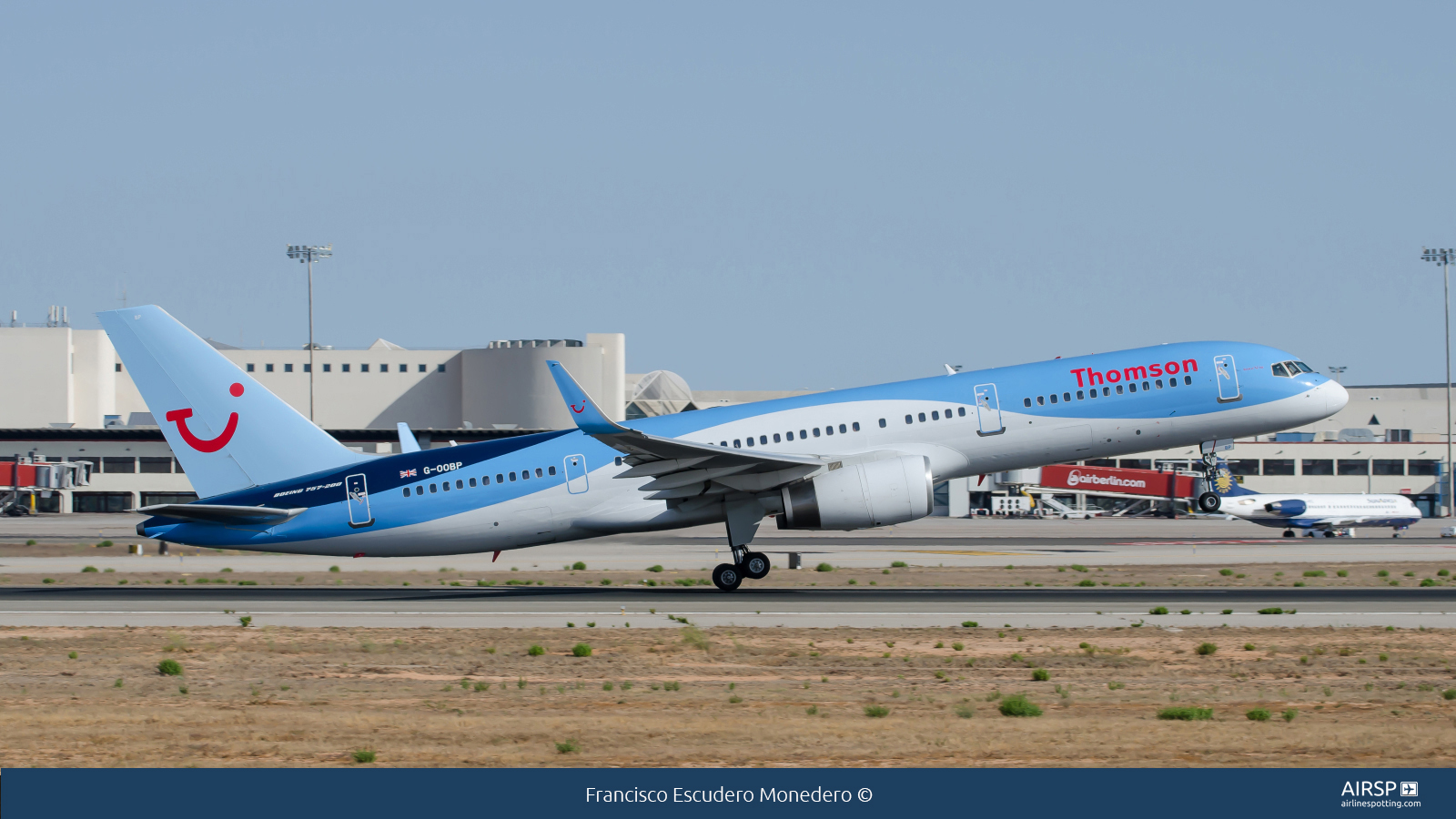 Thomson Airways  Boeing 757-200  G-OOBP