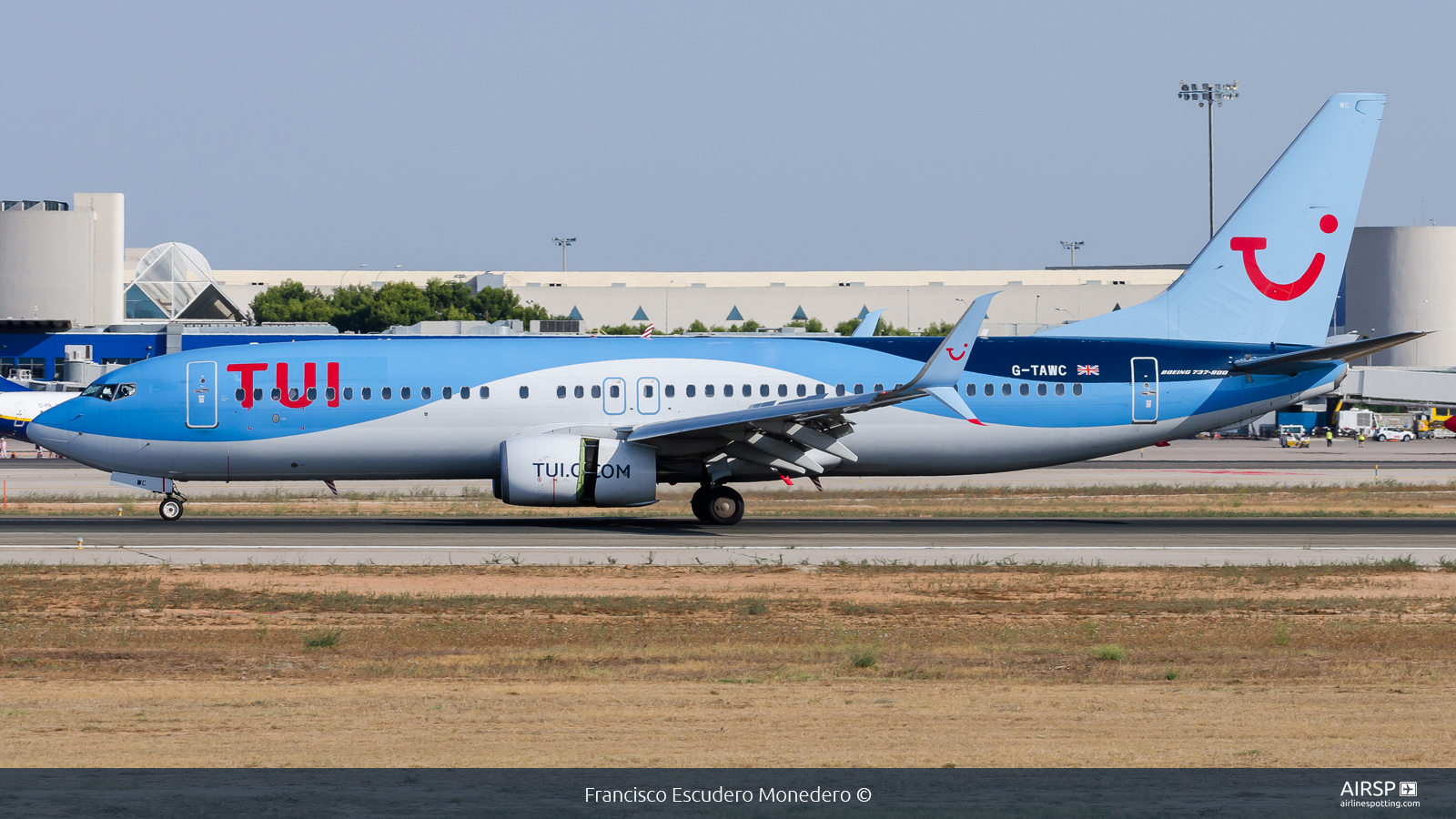 Tui Airways  Boeing 737-800  G-TAWC