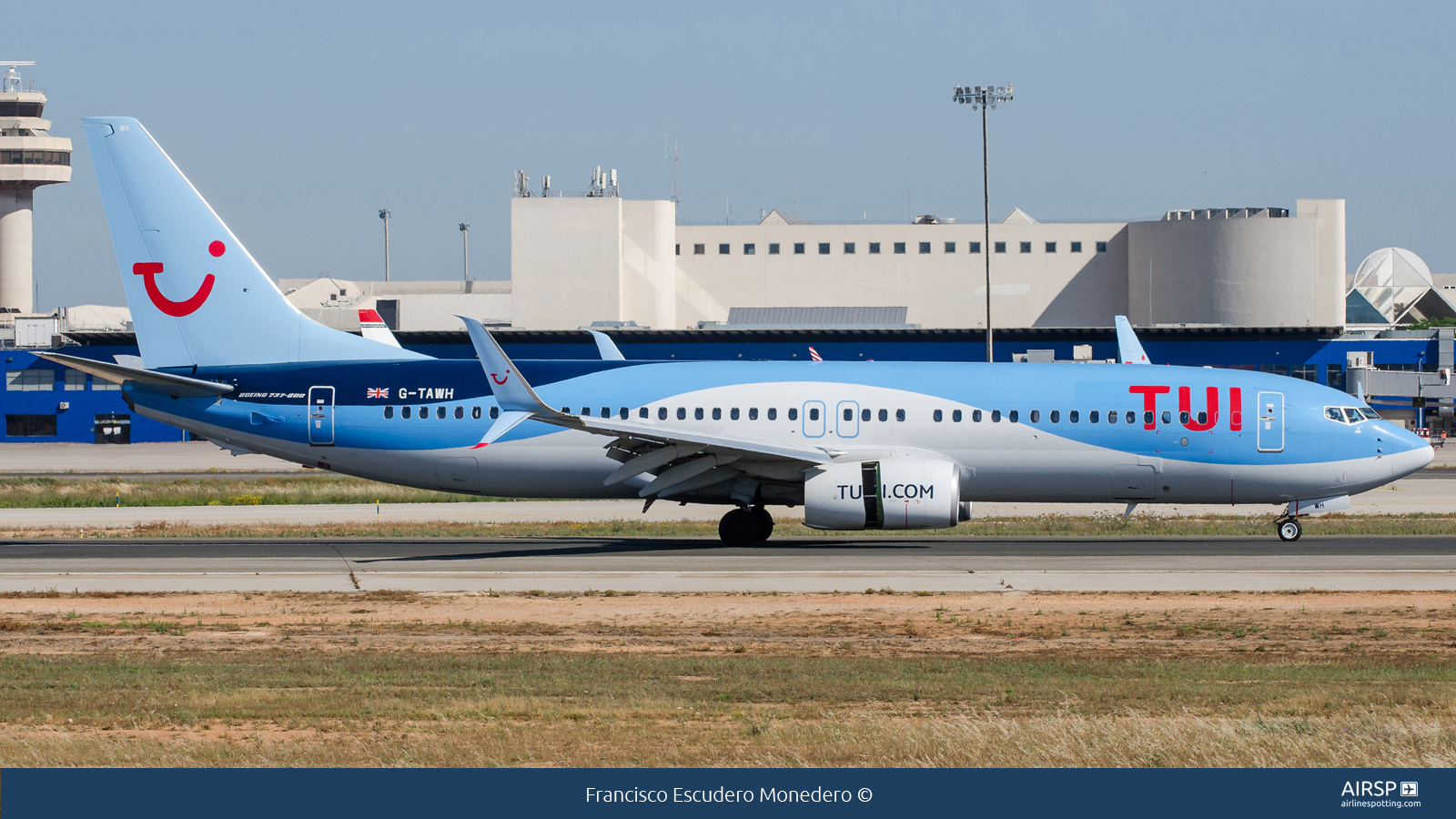 Tui Airways  Boeing 737-800  G-TAWH