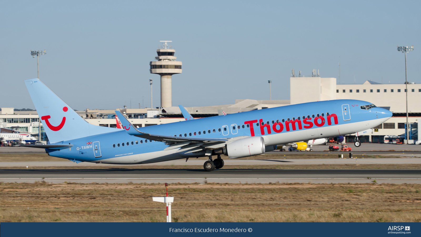 Thomson Airways  Boeing 737-800  G-TAWH