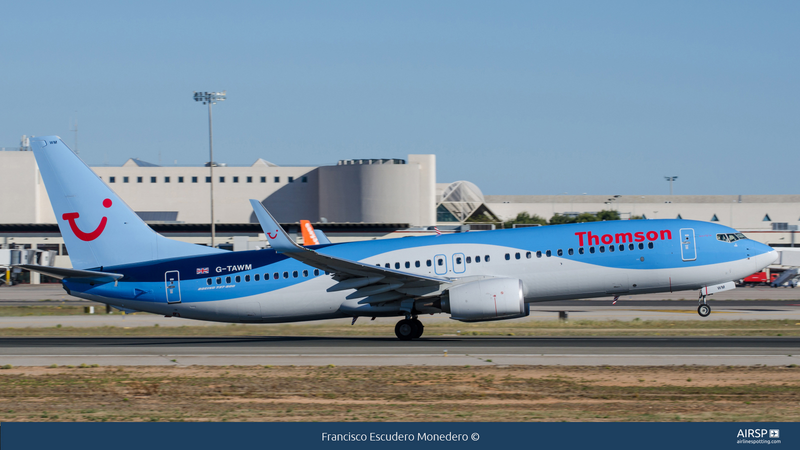 Thomson Airways  Boeing 737-800  G-TAWM