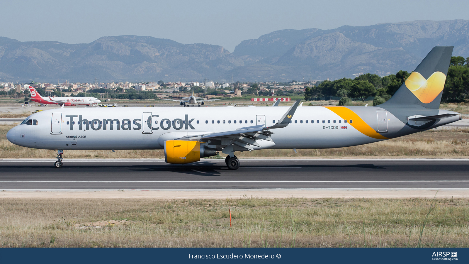 Thomas Cook Airlines  Airbus A321  G-TCDD