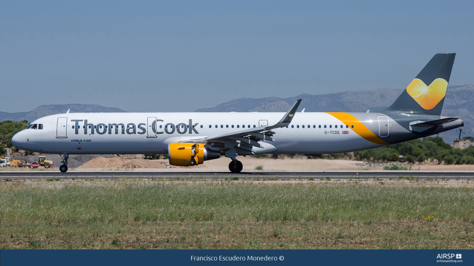 Thomas Cook Airlines  Airbus A321  G-TCDE