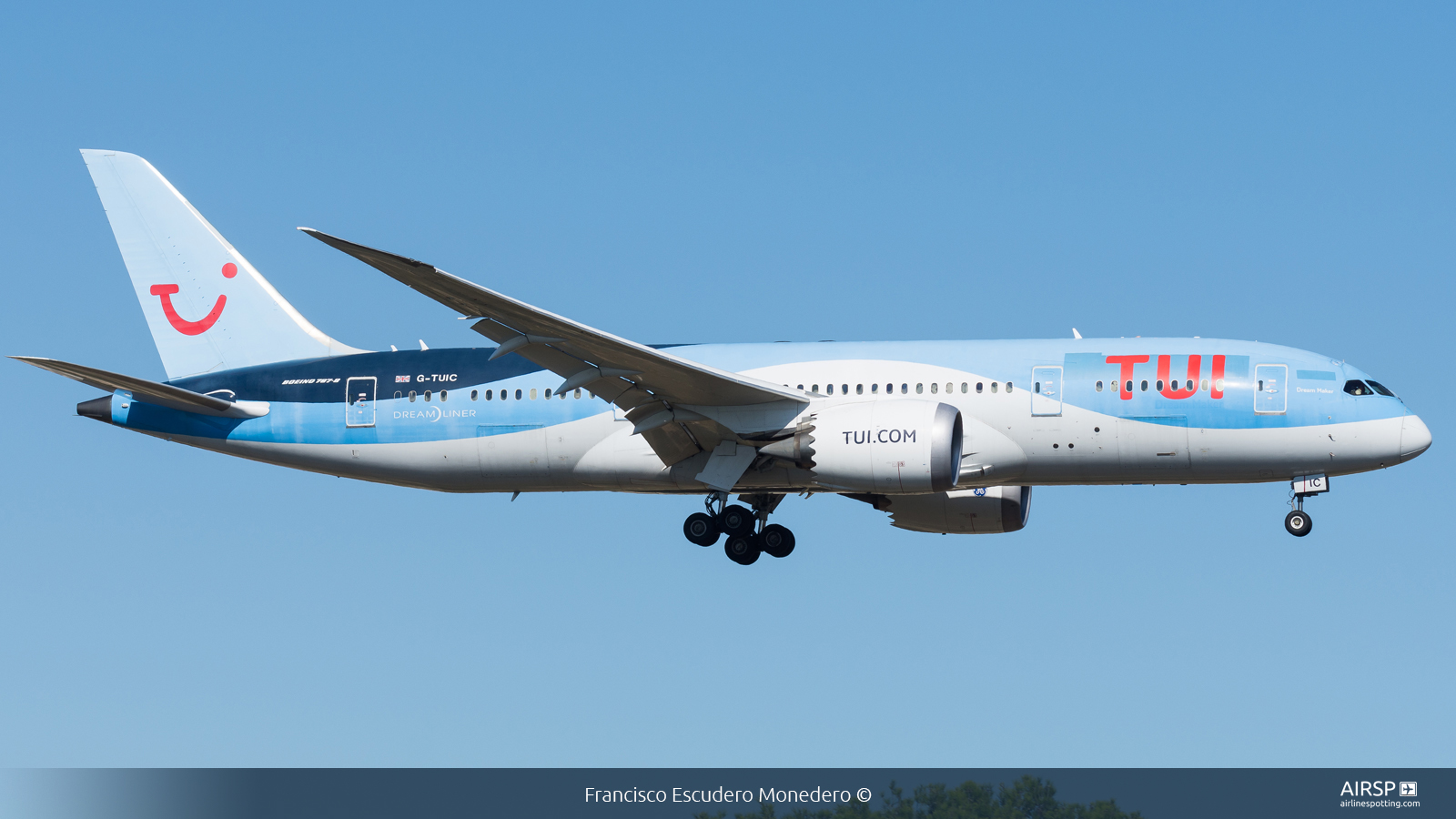 Tui Airways  Boeing 787-8  G-TUIC