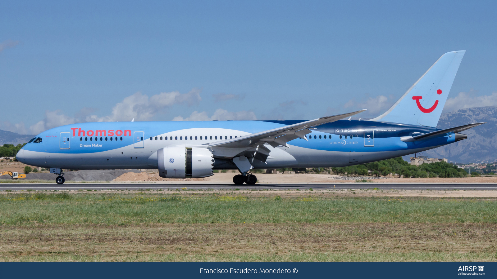 Thomson Airways  Boeing 787-8  G-TUIC