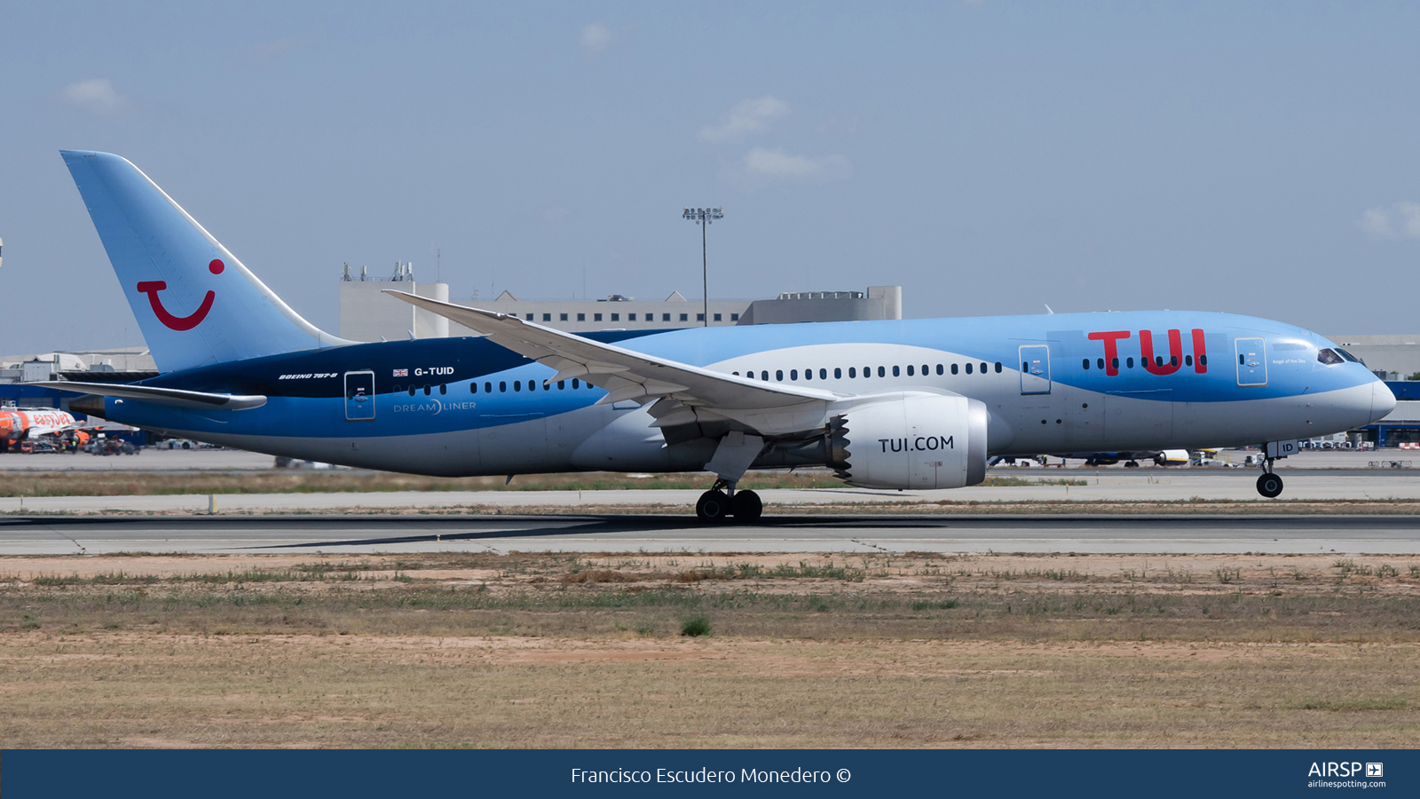 Tui Airways  Boeing 787-8  G-TUID