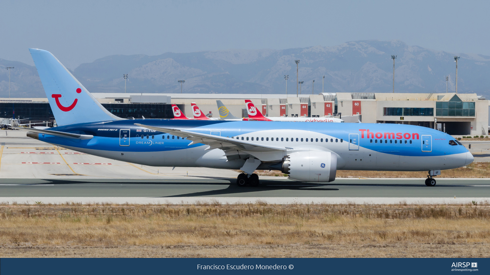 Thomson Airways  Boeing 787-8  G-TUIF