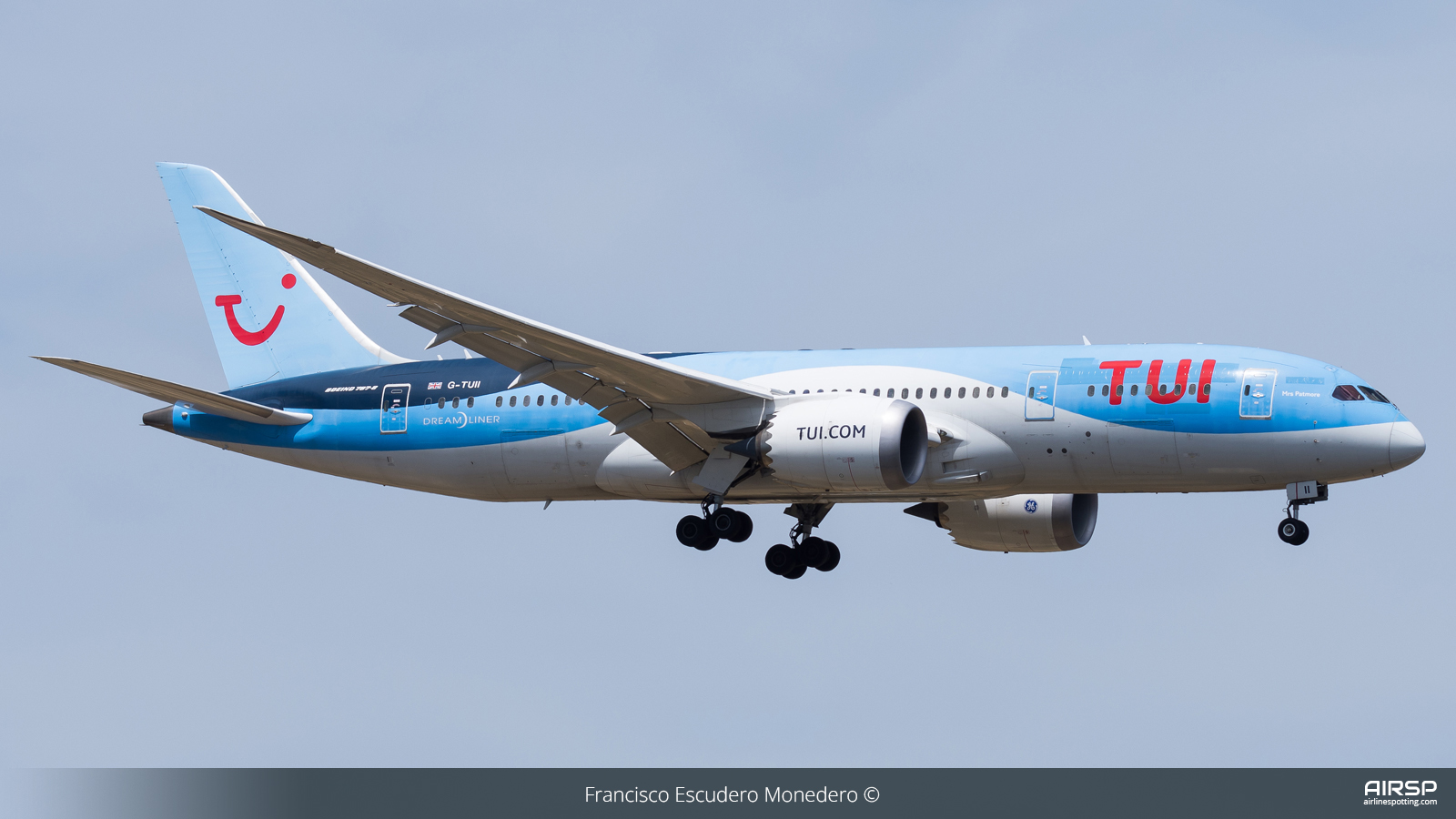 Tui Airways  Boeing 787-8  G-TUII