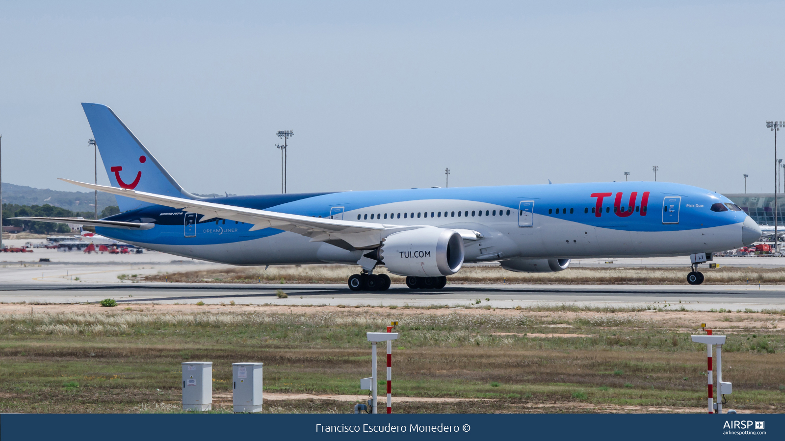 Tui Airways  Boeing 787-9  G-TUIJ