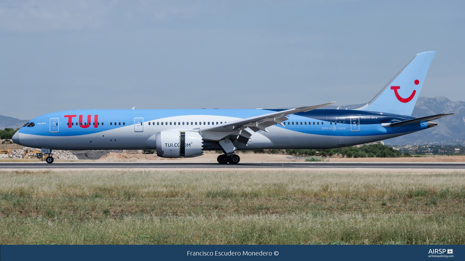 Tui Airways  Boeing 787-9  G-TUIJ