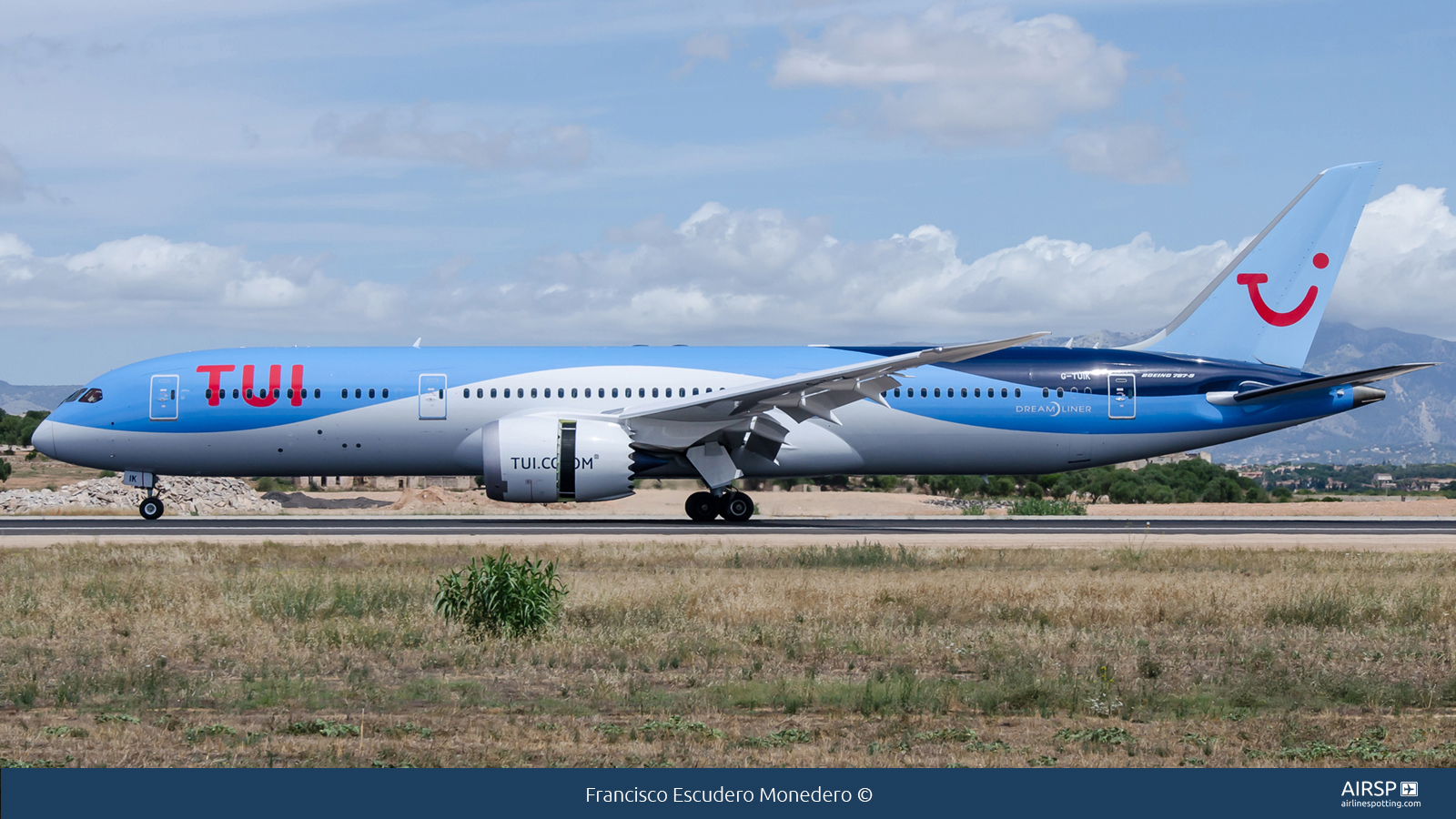Tui Airways  Boeing 787-9  G-TUIK