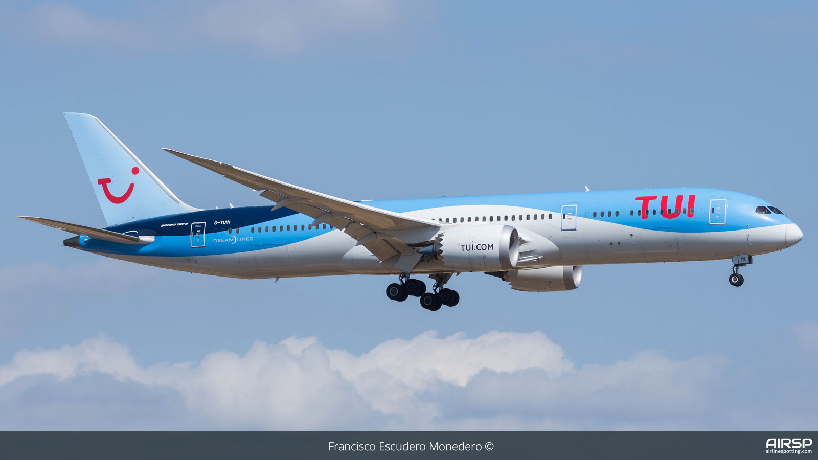Tui Airways  Boeing 787-9  G-TUIN