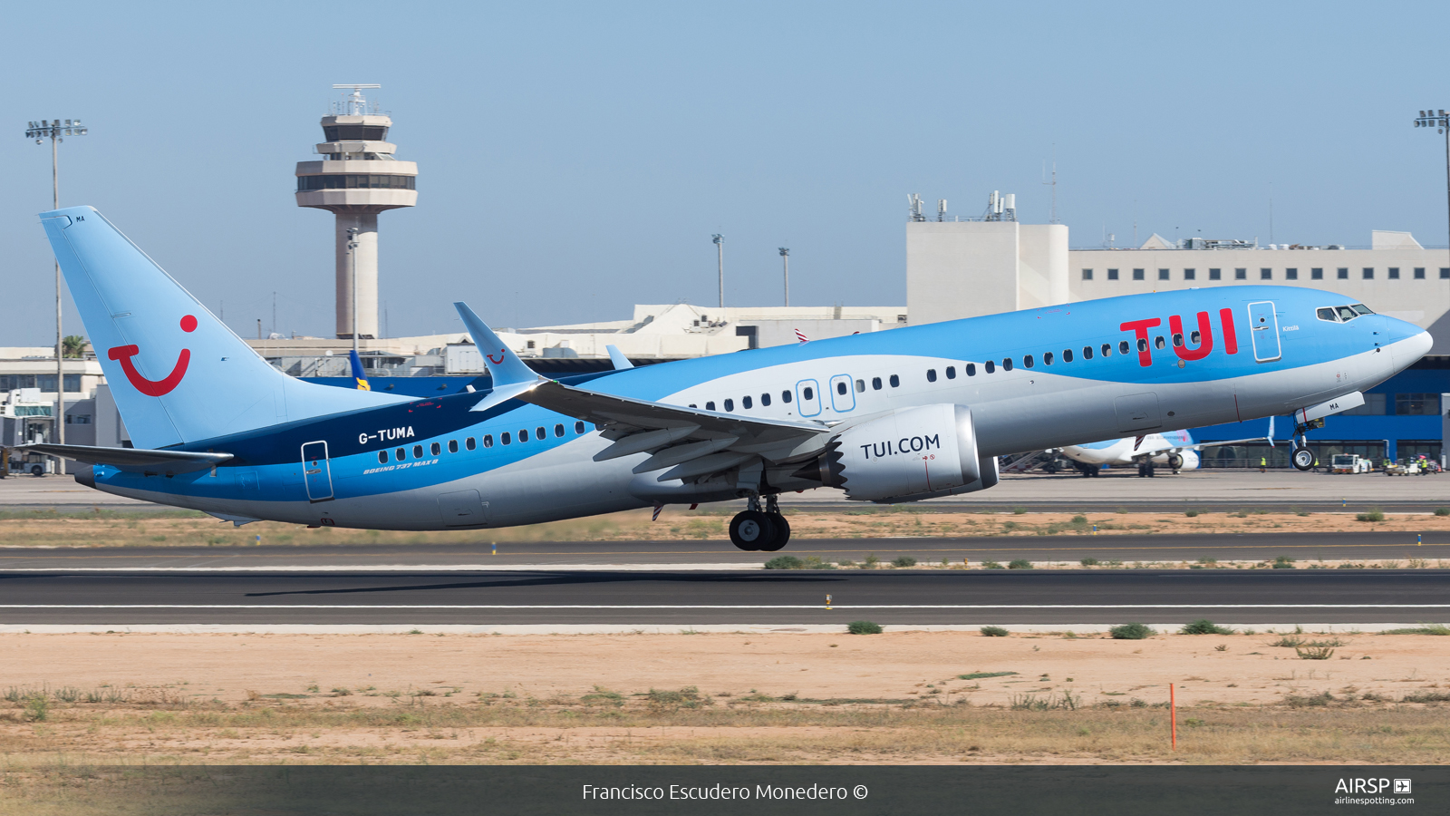Tui Airways  Boeing 737 Max 8  G-TUMA