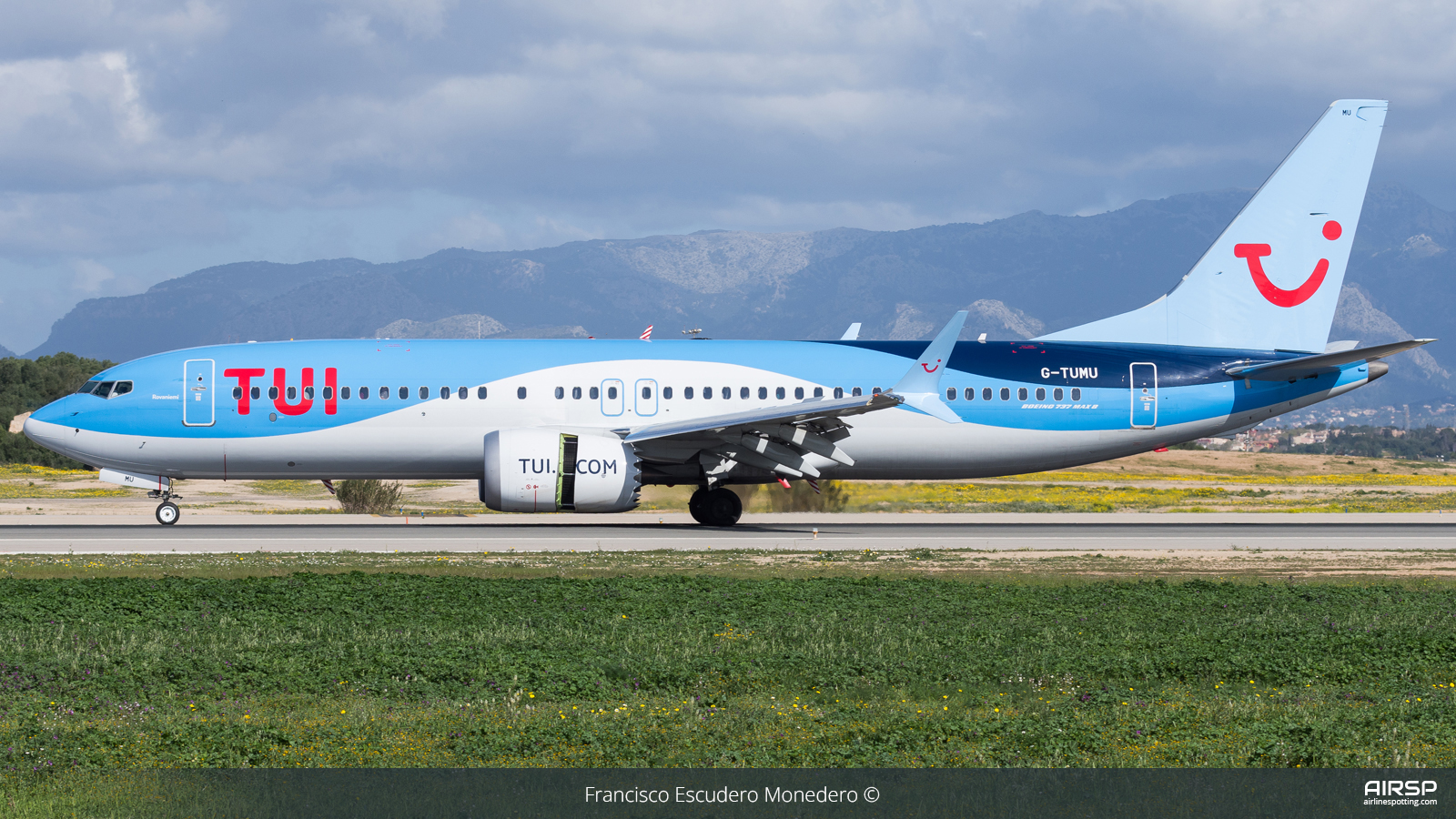 Tui Airways  Boeing 737 Max 8  G-TUMU