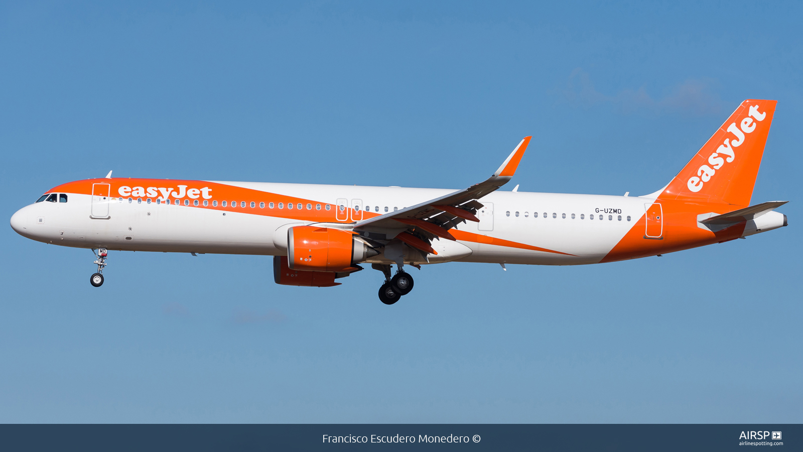 Easyjet  Airbus A321neo  G-UZMD