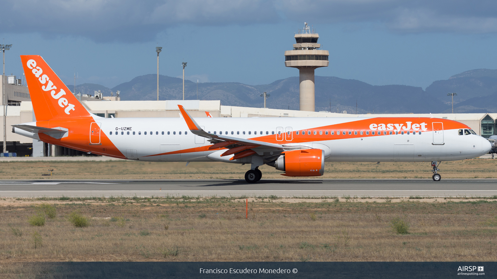 Easyjet  Airbus A321neo  G-UZME
