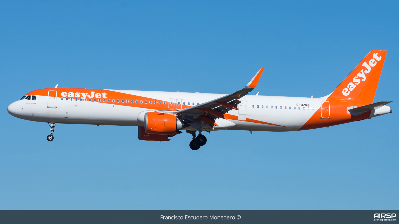 Easyjet  Airbus A321neo  G-UZMG