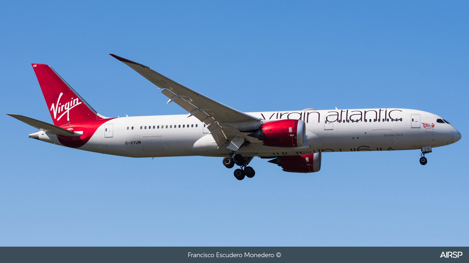 Virgin Atlantic  Boeing 787-9  G-VYUM