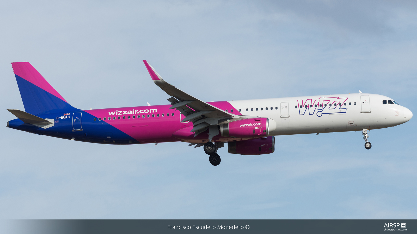 Wizz Air  Airbus A321  G-WUKC