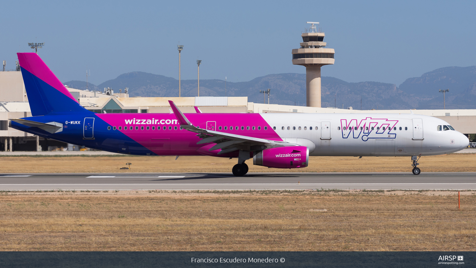 Wizz Air  Airbus A321  G-WUKK
