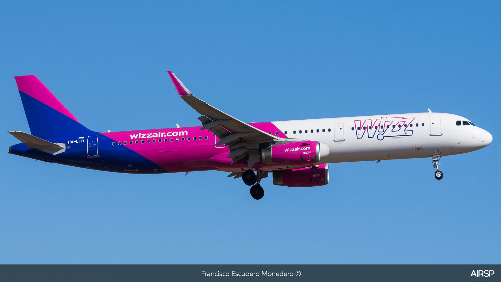 Wizz Air  Airbus A321  HA-LTD