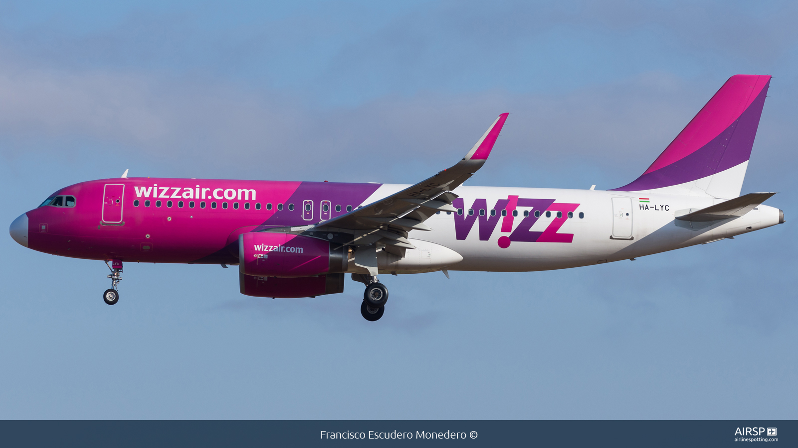 Wizz Air  Airbus A320  HA-LYC