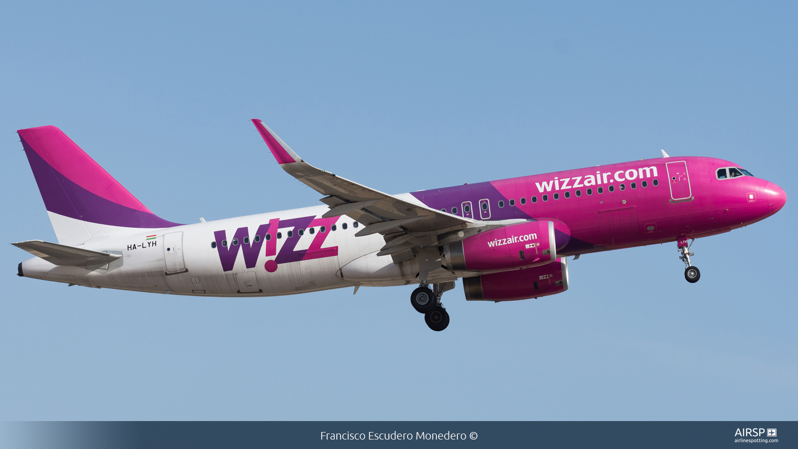 Wizz Air  Airbus A320  HA-LYH