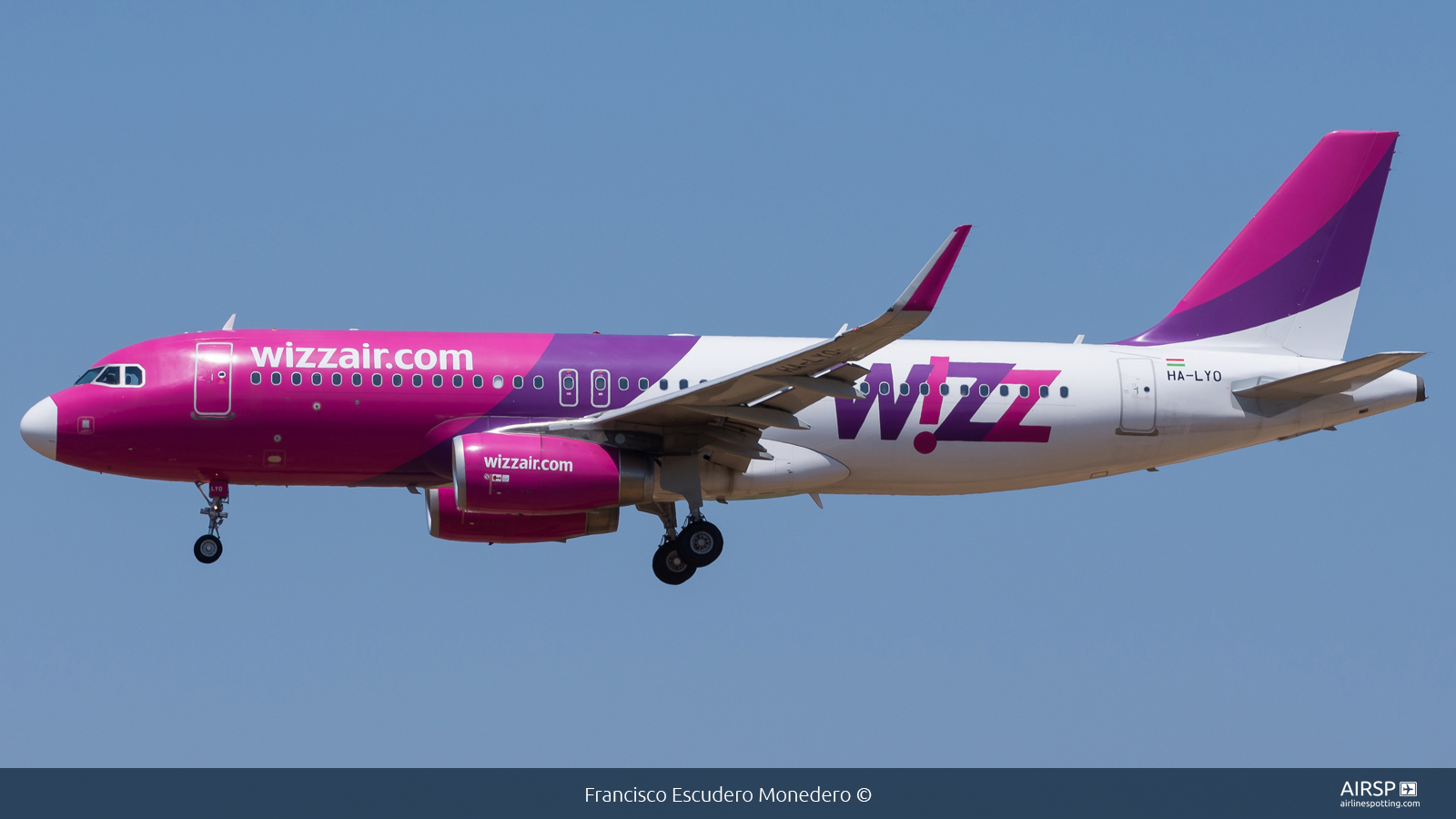 Wizz Air  Airbus A320  HA-LYO
