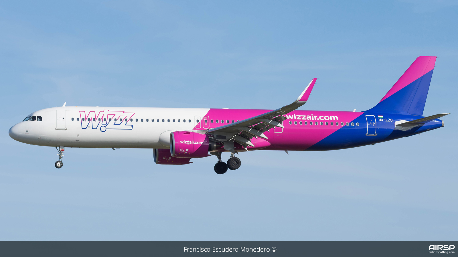Wizz Air  Airbus A321neo  HA-LZO