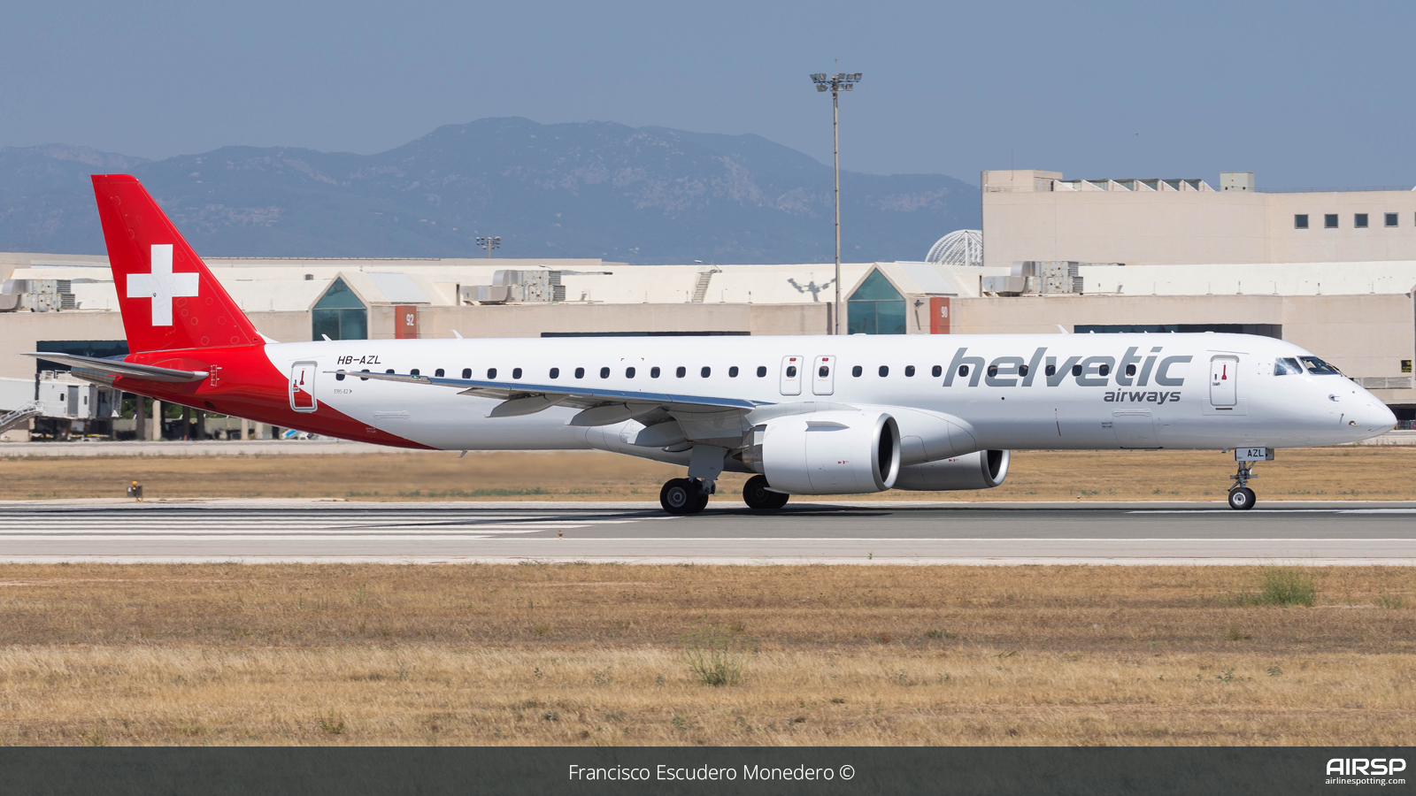 Helvetic Airways  Embraer E195-E2  HB-AZL