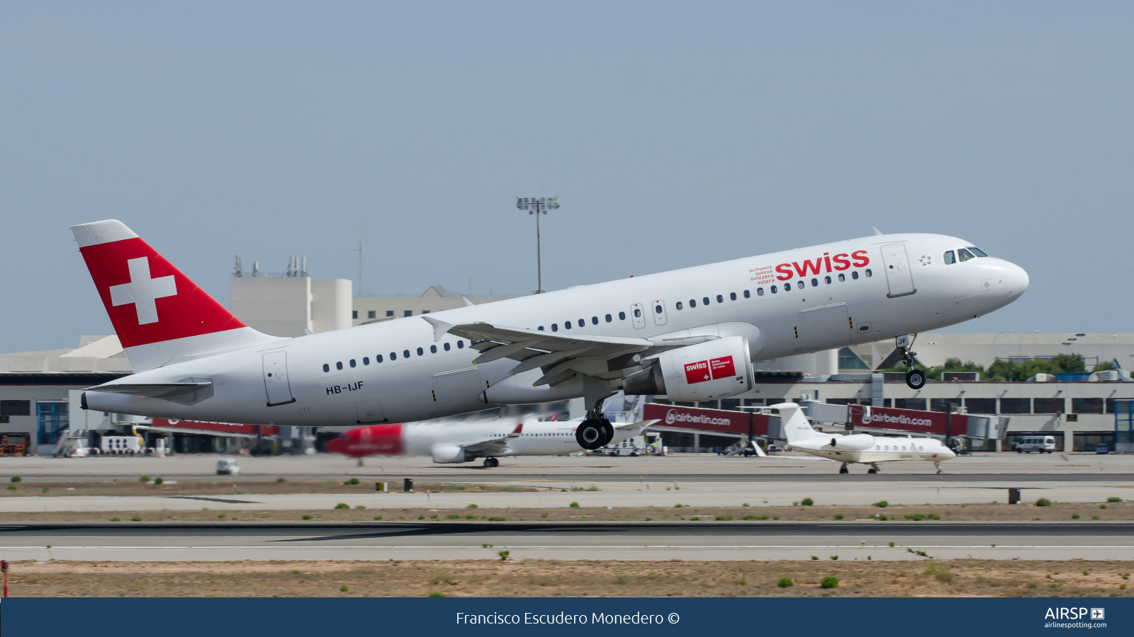 Swiss  Airbus A320  HB-IJF