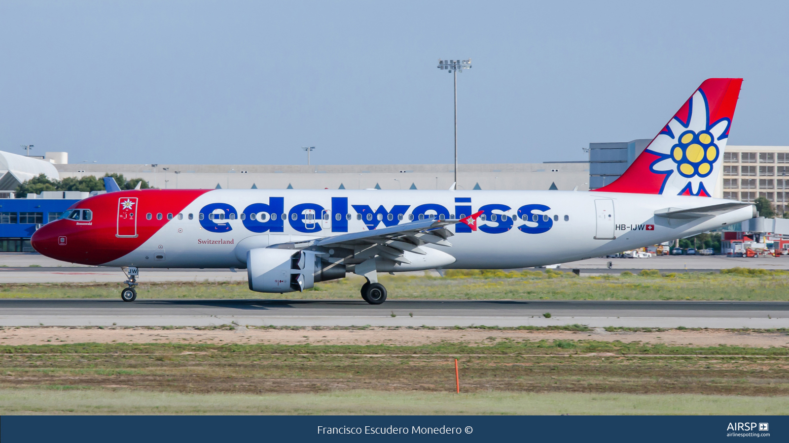Edelweiss  Airbus A320  HB-IJW