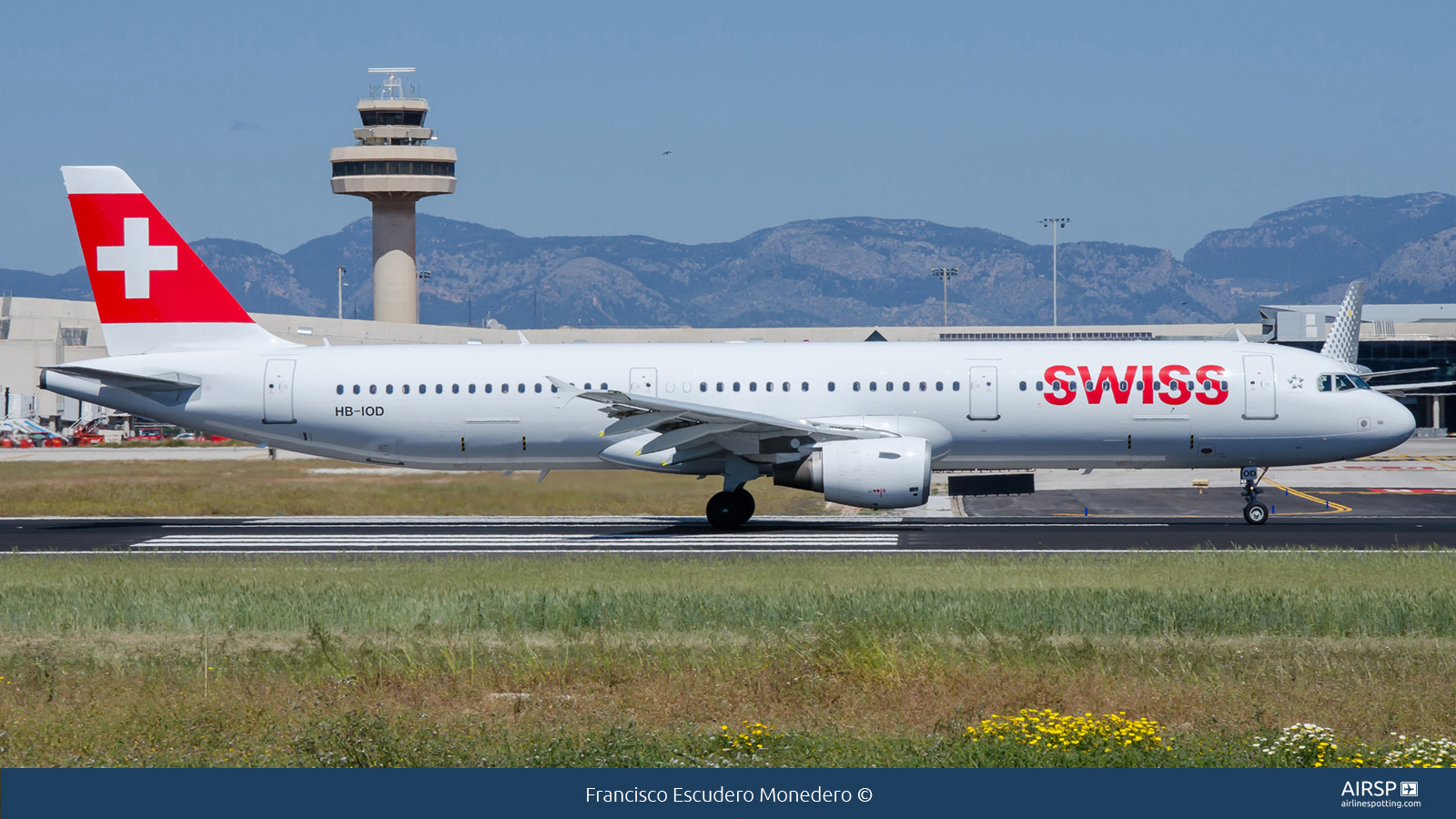Swiss  Airbus A321  HB-IOD