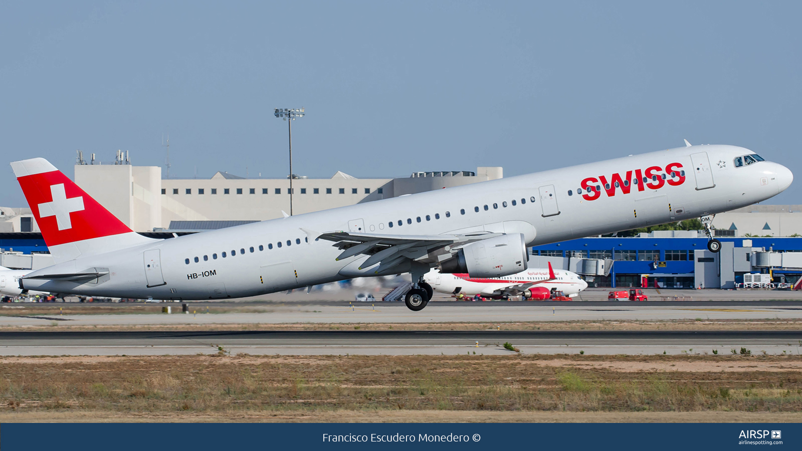 Swiss  Airbus A321  HB-IOM