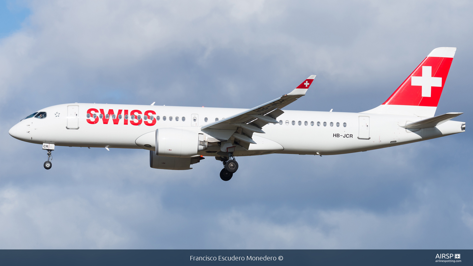 Swiss  Airbus A220-300  HB-JCR
