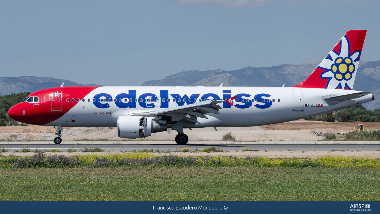 Edelweiss  Airbus A320  HB-JJL