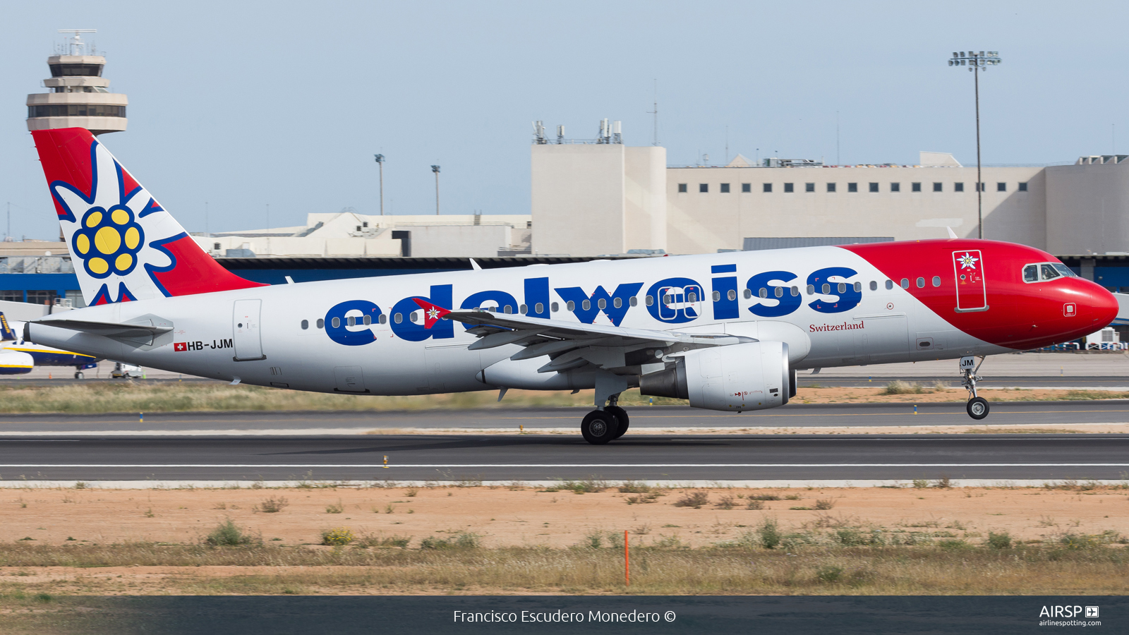 Edelweiss  Airbus A320  HB-JJM