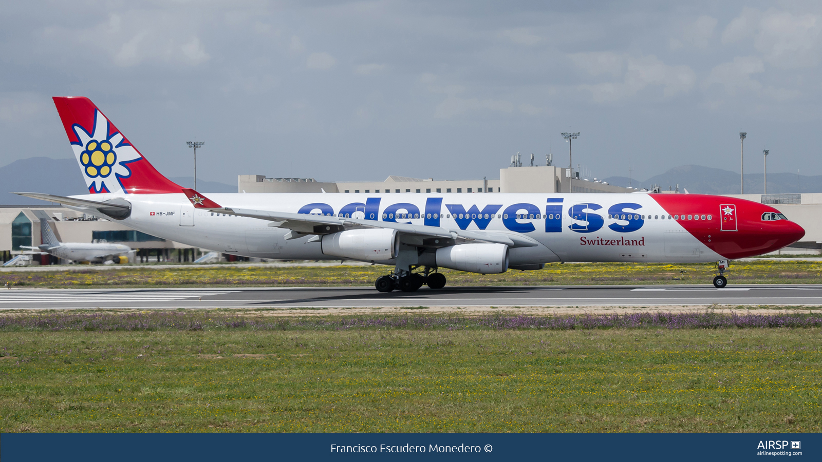 Edelweiss  Airbus A340-300  HB-JMF