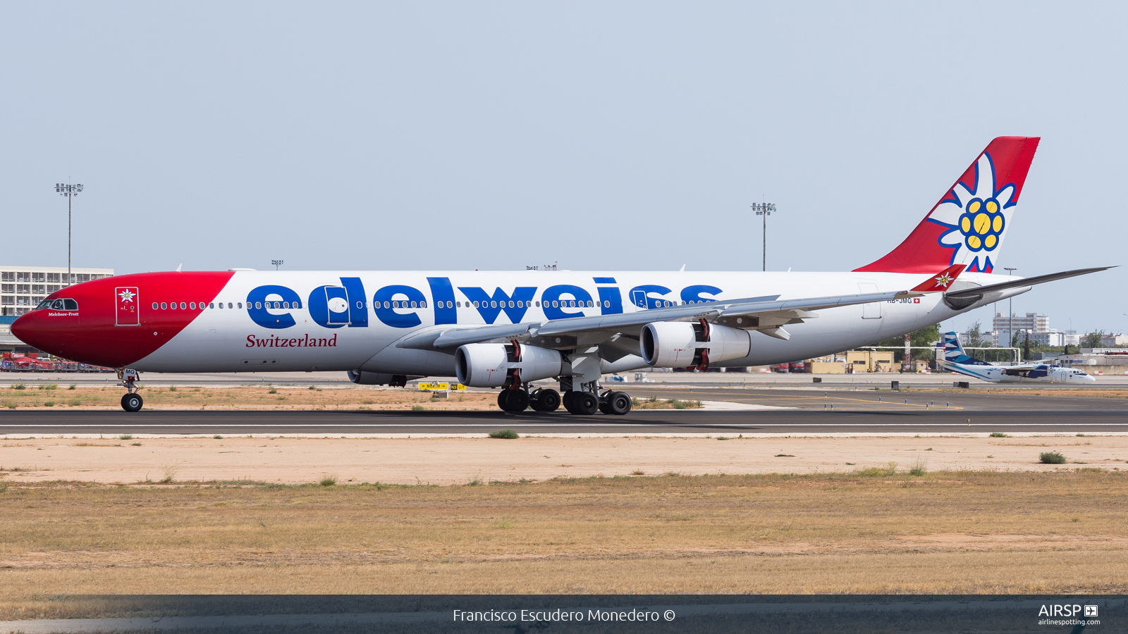 Edelweiss  Airbus A340-300  HB-JMG