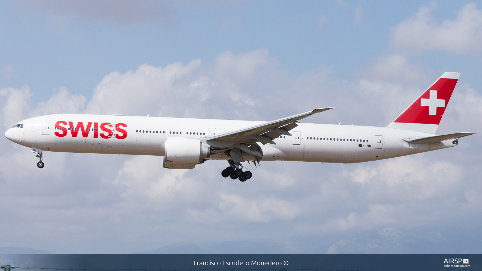 Swiss  Boeing 777-300  HB-JNK