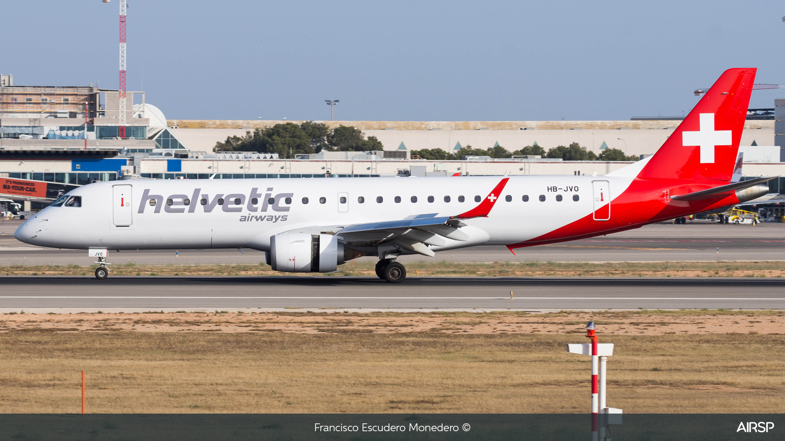 Helvetic Airways  Embraer E190  HB-JVO