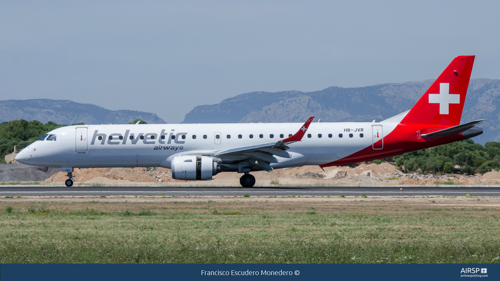 Helvetic Airways  Embraer E190  HB-JVR