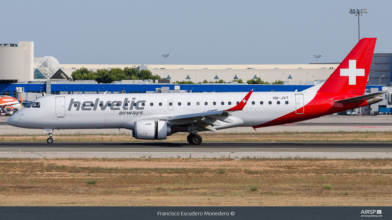 Helvetic Airways  Embraer E190  HB-JVT