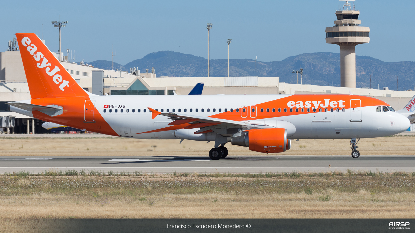 Easyjet  Airbus A320  HB-JXB
