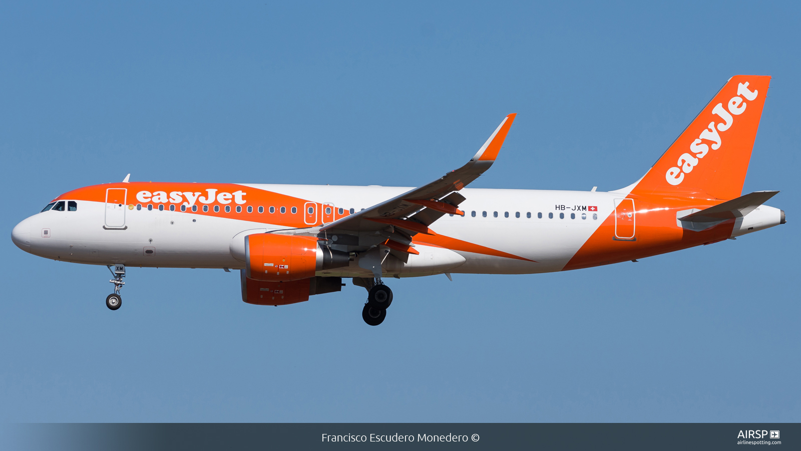 Easyjet  Airbus A320  HB-JXM