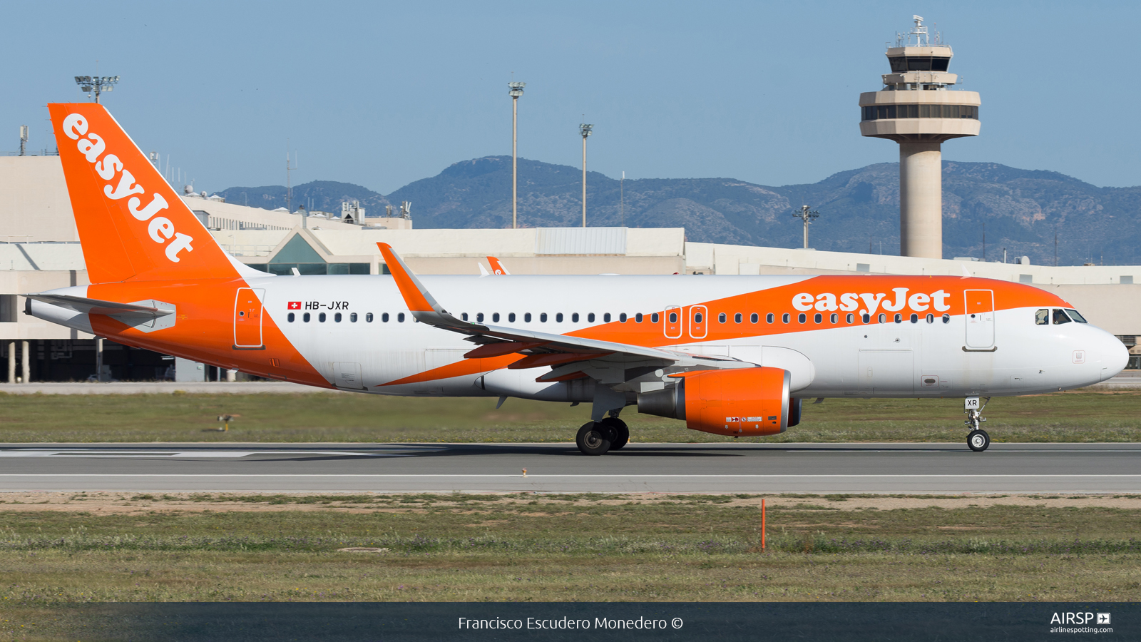 Easyjet  Airbus A320  HB-JXR