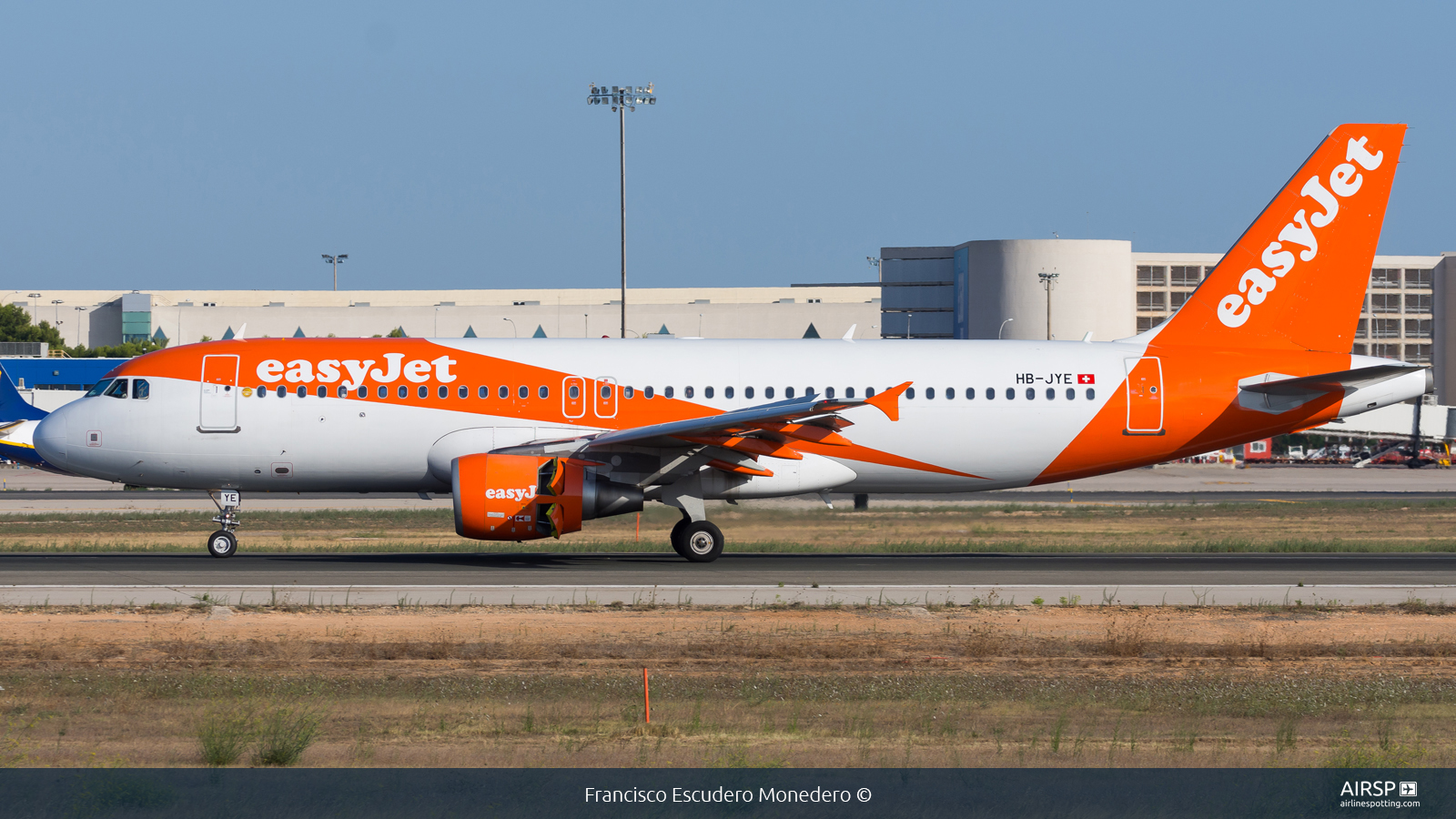 Easyjet  Airbus A320  HB-JYE