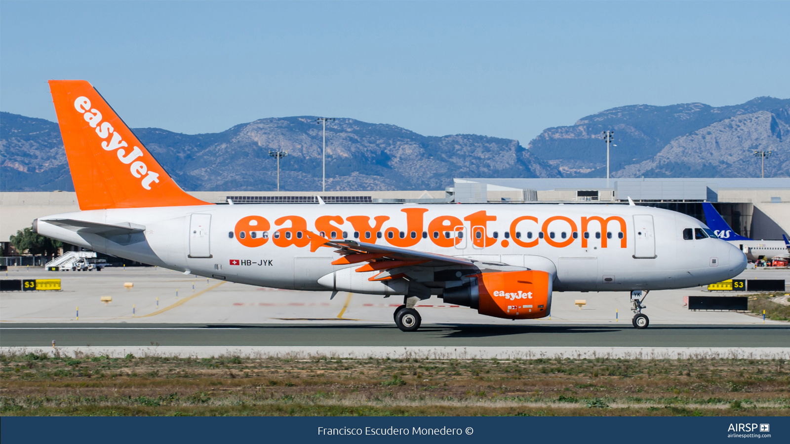 Easyjet  Airbus A319  HB-JYK